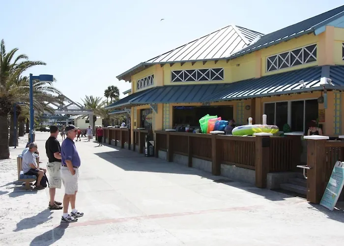 508 Bayshores Yacht Tennis Club