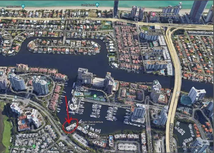 Spacious 3 Bedroom Condo In Aventura