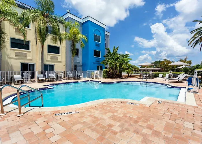 Holiday Inn Express Hotel Clearwater East - Icot Center By Ihg