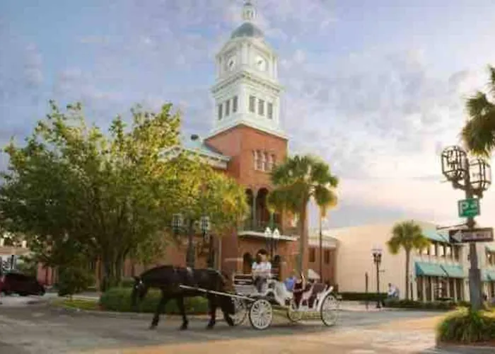 Beautiful Farmhouse In Fernandina Beach