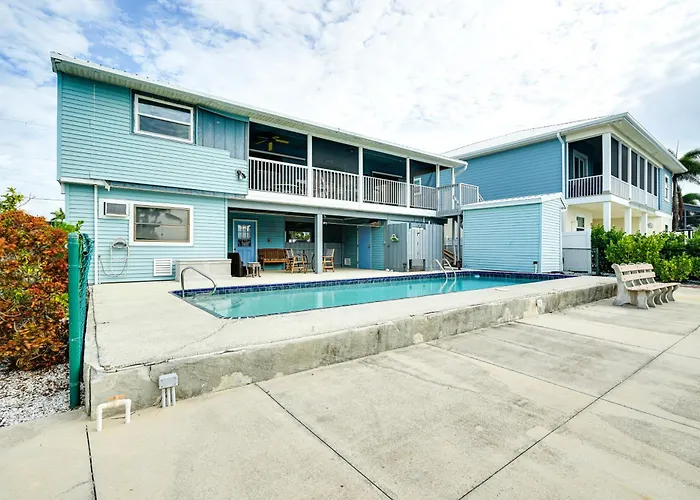Private Pool & Deck: Canalfront St James City Home