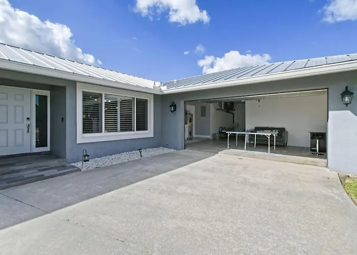 5Br Wellington Equestrian Retreat