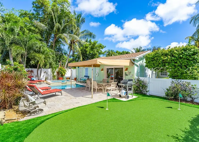 Walk To The Ave- Heated Pool, Spa, Golden Tee And Putting Green - Mins To Beach- By Maven Vacation Rentals
