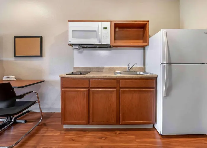 Extended Stay America Select Suites - Lake Worth