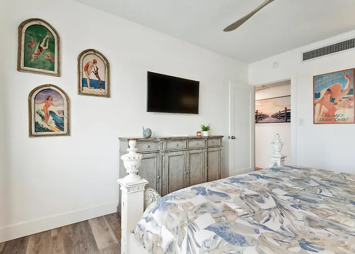 Oceanfront Beach House, Satellite Beach