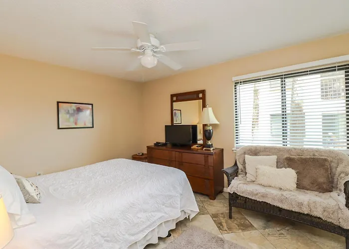 Ocean Village Club D16
