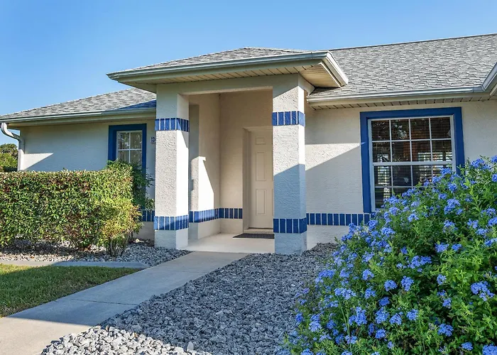 Triple En-Suite Pool Retreat - All Master Bedrooms