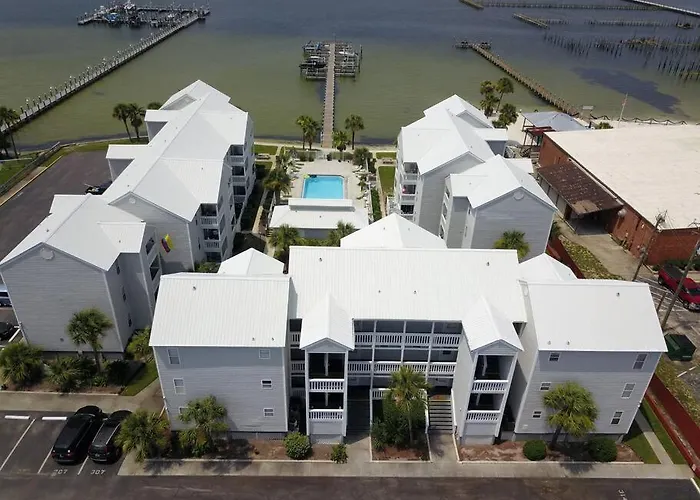 Emerald Coast Island Vibes!