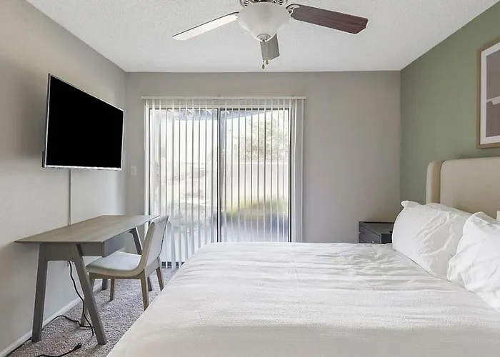 Landing Modern Apartment With Amazing Amenities