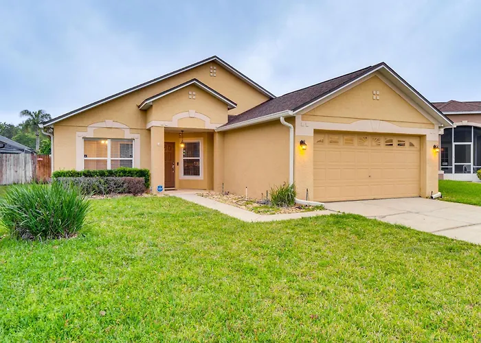 Lovely Florida Retreat W/ Lanai: 5 Mi To Riverwalk