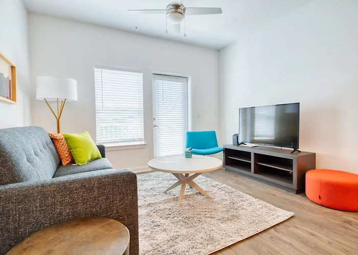 Deluxe One Bedroom Apartment