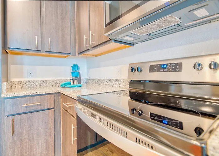 Grand Two Bedroom Two Bathroom Apartment With Balcony