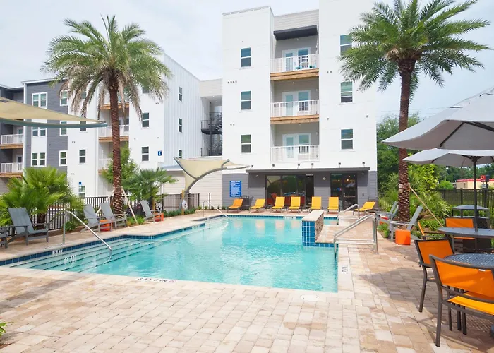 Luxe One Bedroom Apartment With Balcony