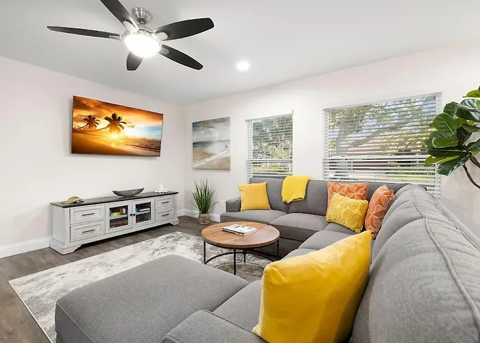 3 Mins To Beach Heated Pool Ping Pong Pool Table