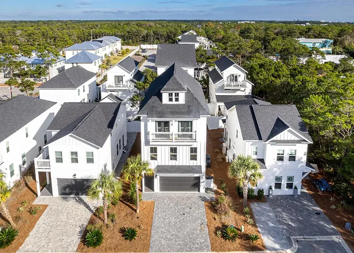 Salty Sons 4 Bedroom And Just Minutes To The Beach Rosemary And 30Avenue