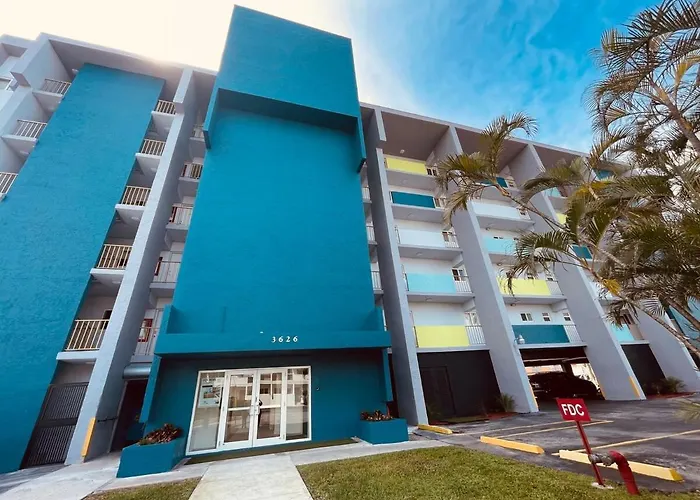 1Br With Kitchen Close To Sunny Isles Beach