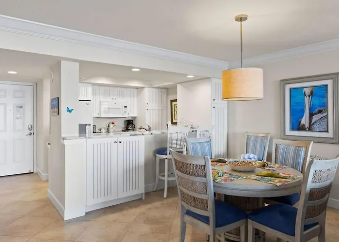 Harbour Tower 414 - Gorgeous Renovated 2 Bedroom Residence