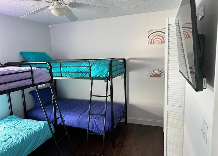 Adv. Coast: 4/2, Near Springs, Beach, Big Fenced Yard