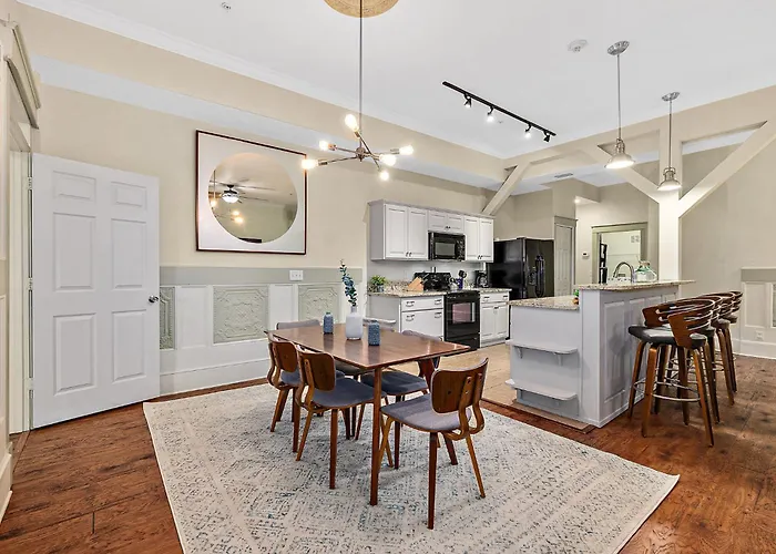 The Ray- 1St Floor Charming Condo- Walk To Downtown