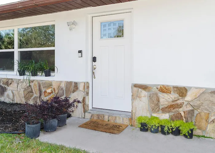 New Cozy House 5 Min Three Sisters Springs