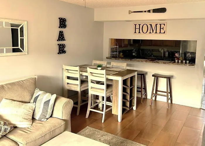 Pelican Inlet-Cozy Beach Condo!