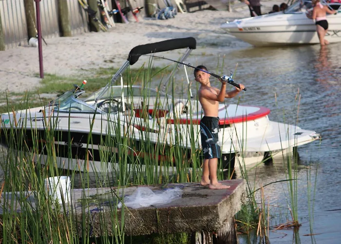 Lake Roy Beach Inn - Winter Haven