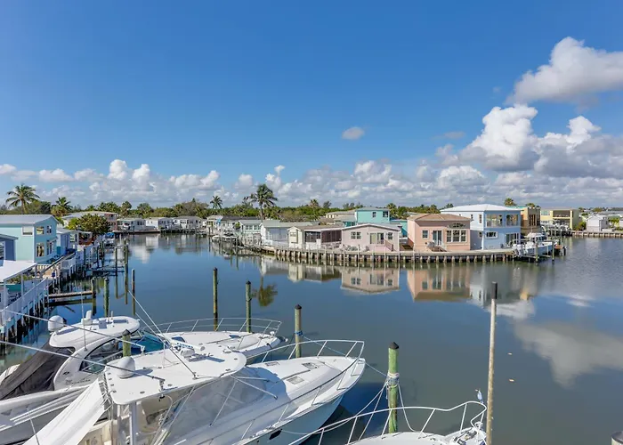 South Hutchinson Island Cottage W/ Beach Access!