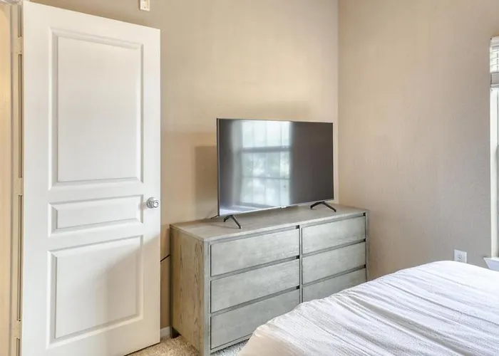 Landing Modern Apartment With Amazing Amenities