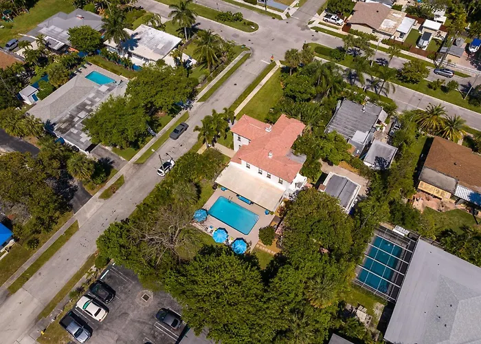 Birds Of Paradise - Historic Spanish Estate