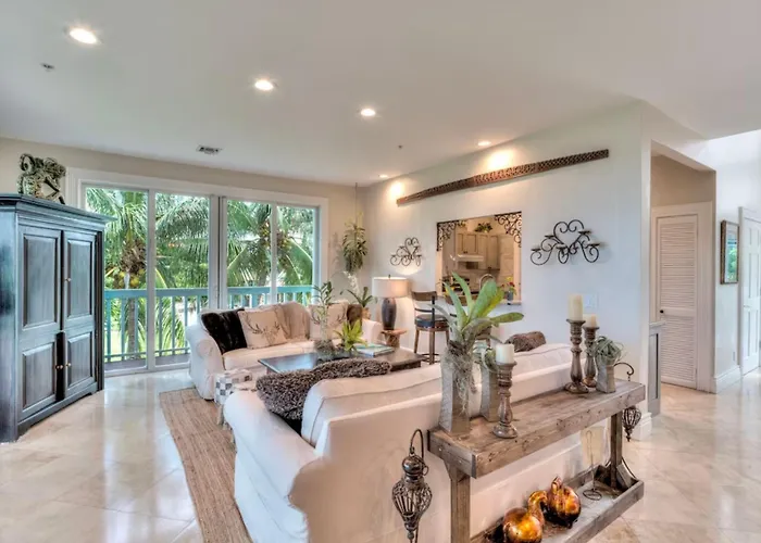 Sol Mar-Oceanfront Beachhouse