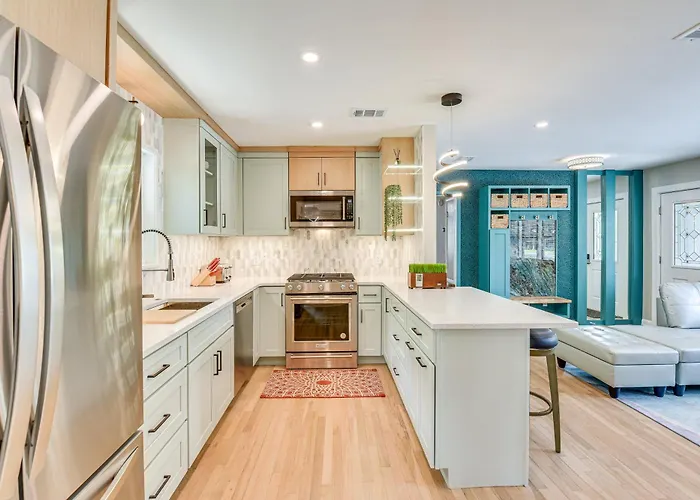 Fort Walton Beach Home: 3 Mi To Beach & Pier!
