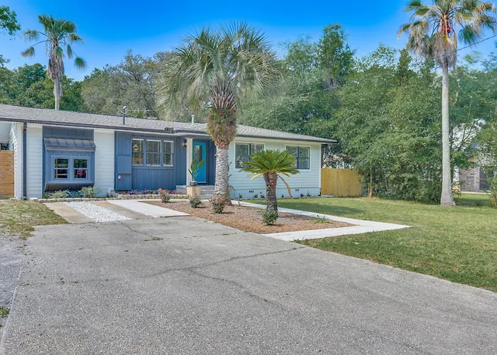 Fort Walton Beach Home: 3 Mi To Beach & Pier!