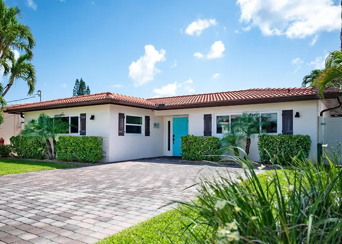 Charming Beach House W/Private Pool Paradise~Walk To Beach