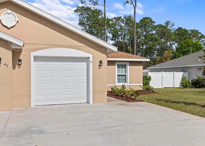 Beach House King Bed Pet Friendly! Fast Wi-Fi Netflix Garage
