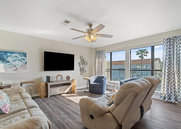 Gulfside Getaway 2 Bedroom 2 Ba