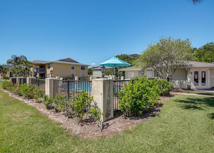 Walk To Pier: St Augustine Beach Condo W/ Balcony!