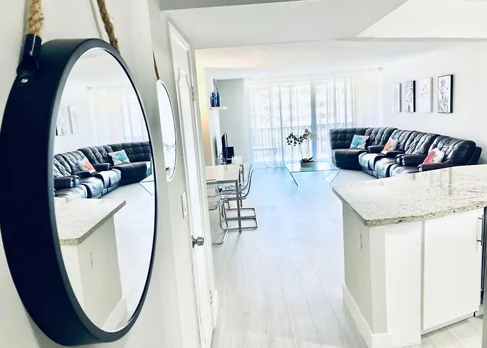 Modern 2Br 2Ba Condo Near Aventura! Wi-Fi! Parking