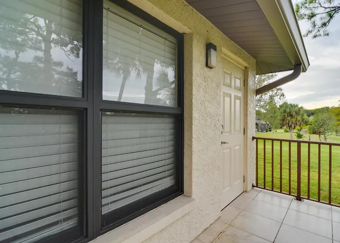 On-Site Pond: Sleek Largo Studio < 7 Mi To Beach!