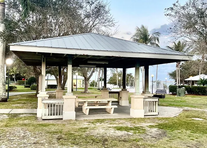 Sunny - Pool - Close To Beach - Fishing - Boat Ramp