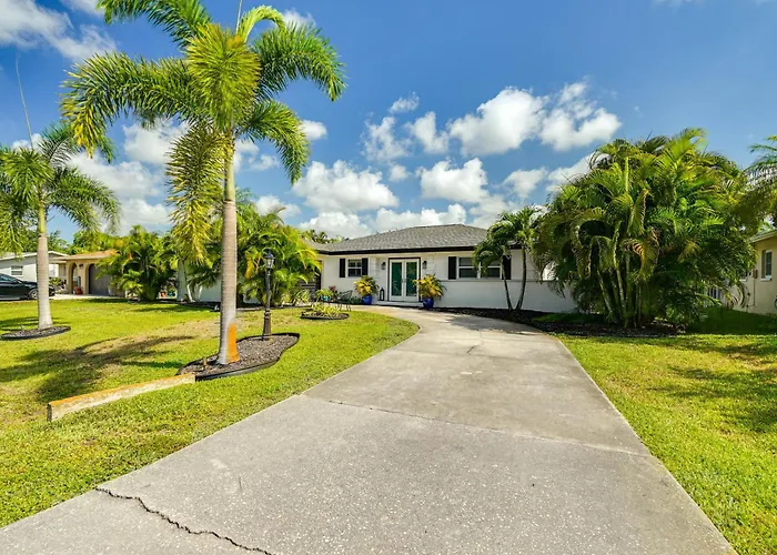Fort Myers Bungalow - 12 Miles To The Beach!