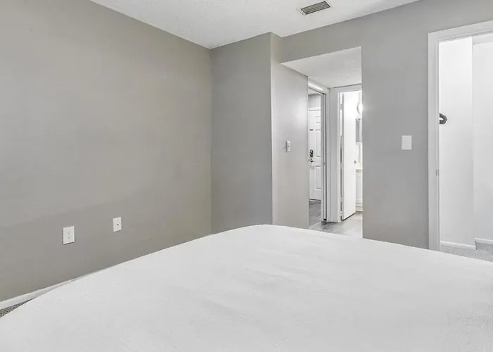 Landing Modern Apartment With Amazing Amenities