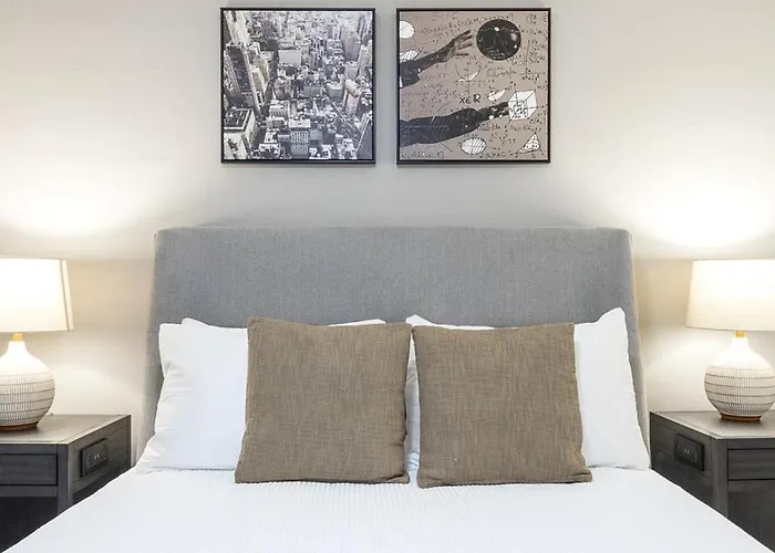 Landing Modern Apartment With Amazing Amenities