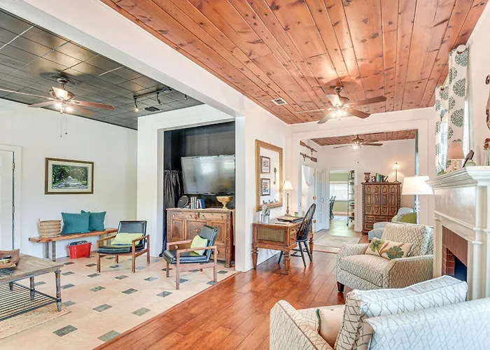 Walk To Historic Dtwn: Sanford Home W/ Gas Grill!