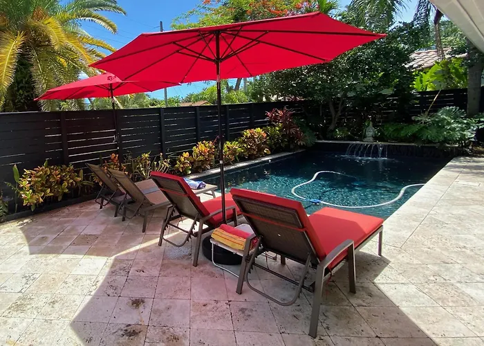 Riverbank House Wilton Manors