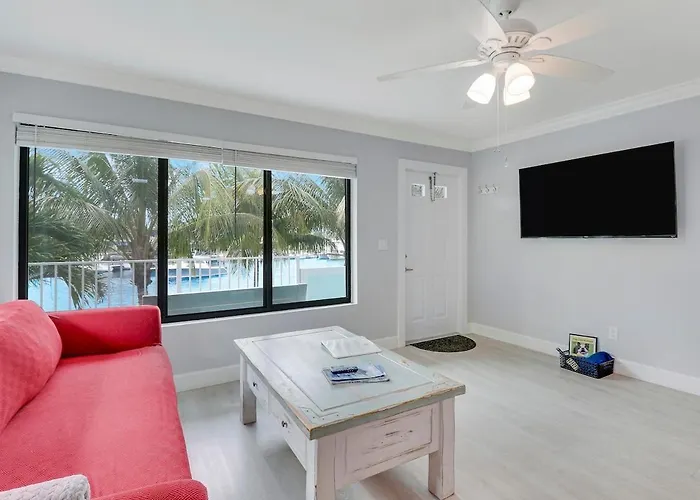 Sailfish Suites - 12 - Waterfront Lodging