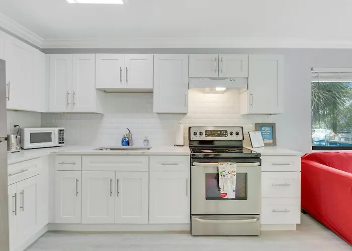 Sailfish Suites - 12 - Waterfront Lodging