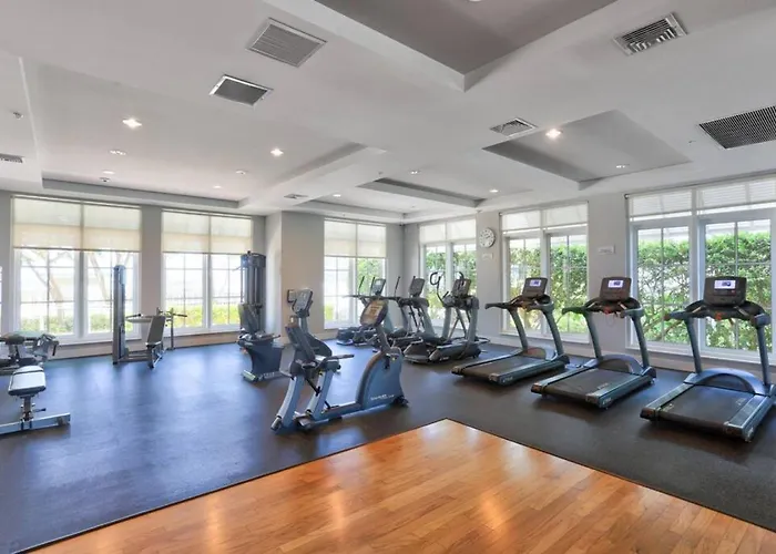 Studio With Rooftop Pool In Boynton Beach