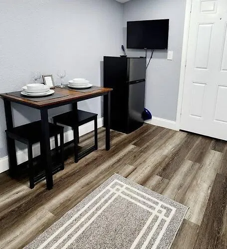 Studio Petite!