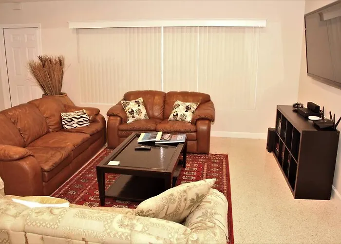 Deerfield Beach Heated Pool House
