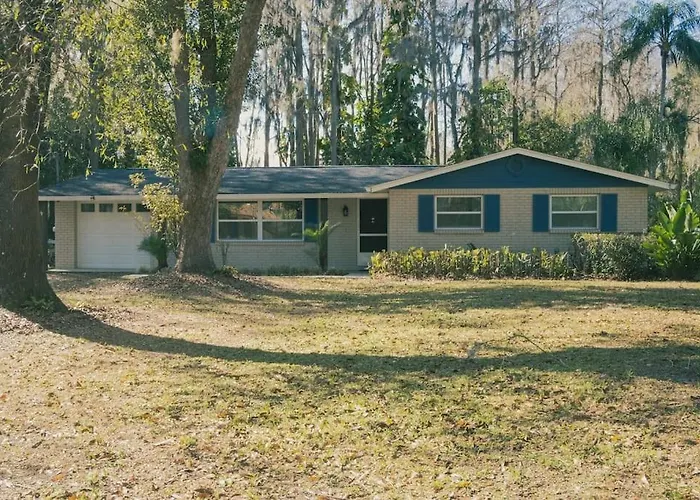 2 Homes Within 5 Miles Of Each Other, One On Lake
